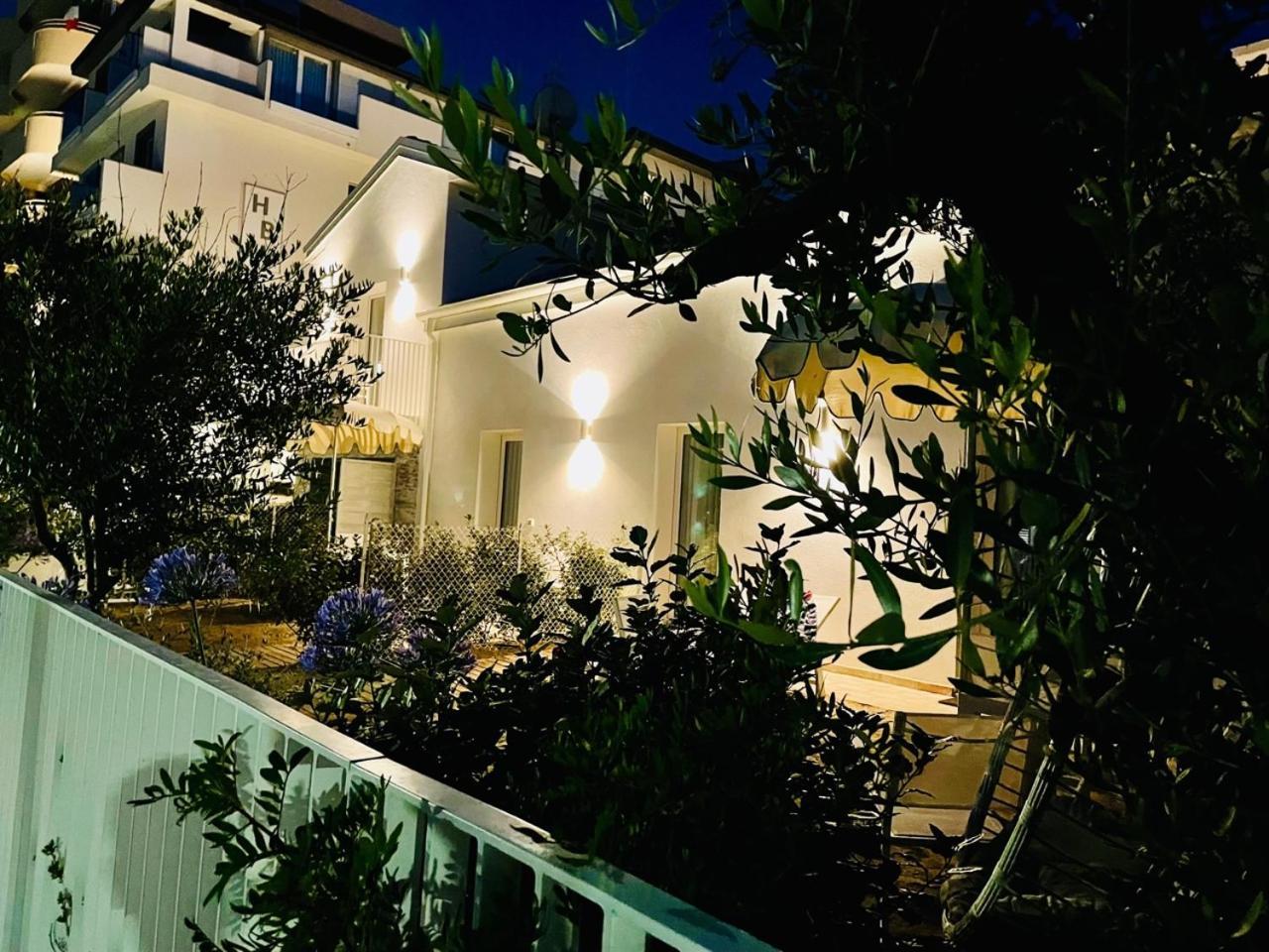 Villa Le Agavi Luxory Beach Surfhouse Bellaria – Igea Marina Kültér fotó