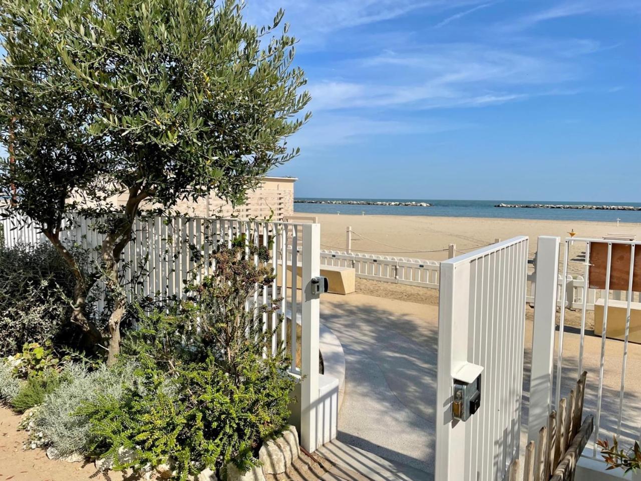 Villa Le Agavi Luxory Beach Surfhouse Bellaria – Igea Marina Kültér fotó
