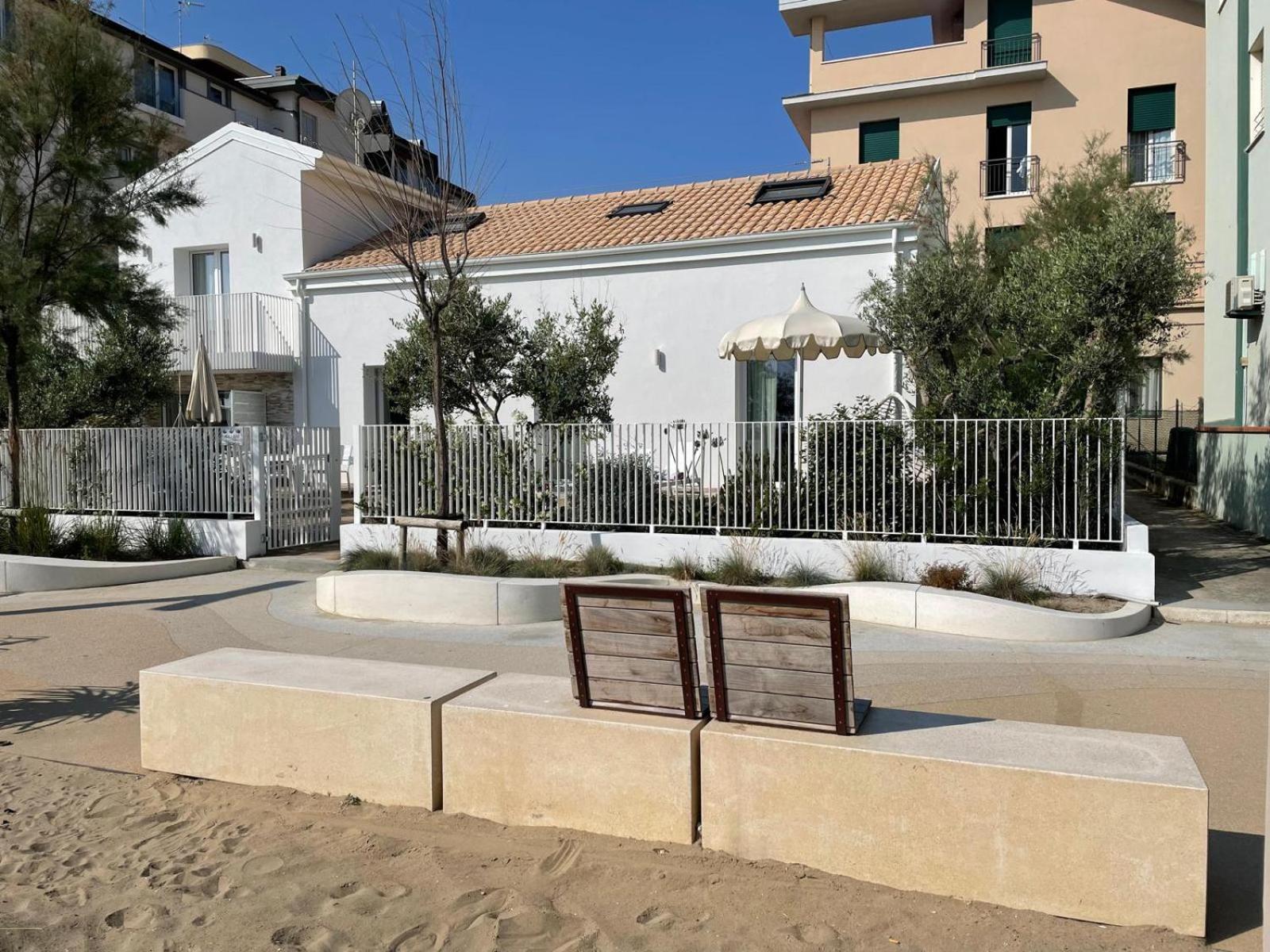 Villa Le Agavi Luxory Beach Surfhouse Bellaria – Igea Marina Kültér fotó