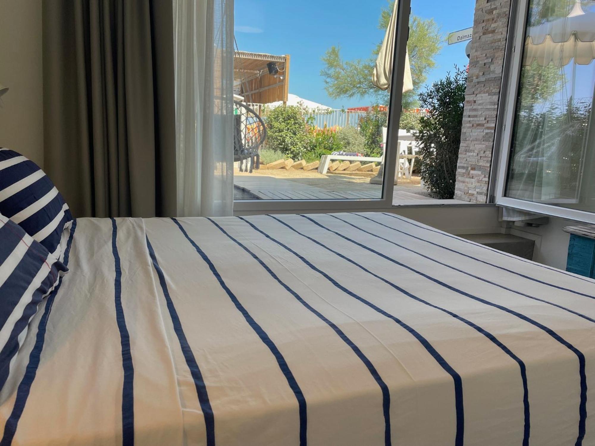 Villa Le Agavi Luxory Beach Surfhouse Bellaria – Igea Marina Szoba fotó